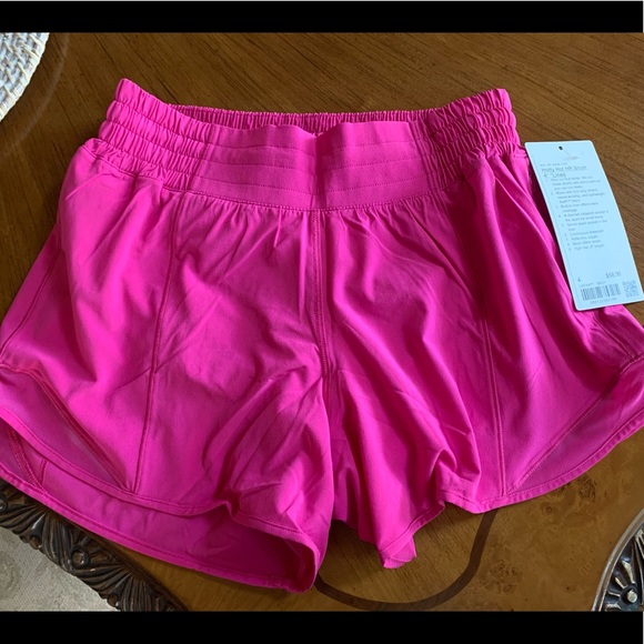 Lululemon Hotty Hot 4 Sonic Pink Shorts 